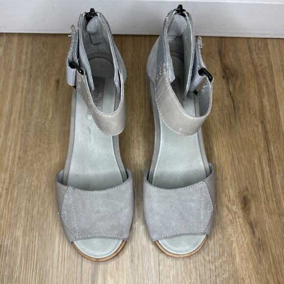 SOREL WOMENS 8.5 JOANIE II SANDAL ANKLE STRAP LEATHER WEDGE GRAY LEATHER ZIP - Picture 3 of 9
